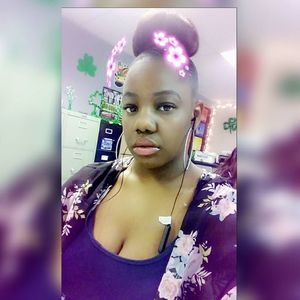 Meet your Posher, Nikki